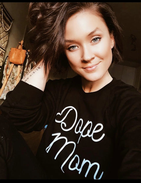 Mama Sweatshirt, Mama Shirt, Groovy Mama Sweatshirt, Pregnancy Reveal Sweatshirt, Mama to be Sweatshirt, Gift for Mom, A5422